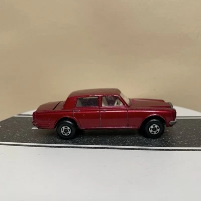 Matchbox Lesney Superfast No. 24 Rolls-Royce Silver Shadow Red/White Interior  - Image 1 of 4
