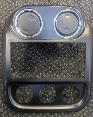 Jeep Patriot 2011 radio/control de calefacción bisel con rejillas de ventilación Foto 1 de 4