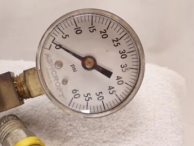 ASHCROFT 213A 595-05 60 PSI Pressure Gauge with hose - Image 1 of 3