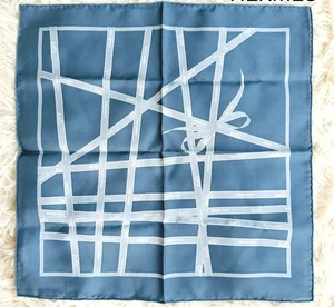 Hermes Schal Bolduc Carre 45 Seidenband blau Etikett ohne Karton gebraucht. - Bild 1 von 7