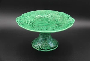 1890s Antique WEDGWOOD Green Majolica Comport with Grape & Strawberry Design - Picture 1 of 12