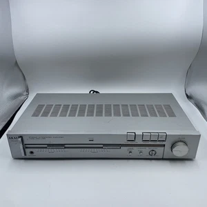 AKAI AM-U110 Stereo Amplifier Hi-Fi Separate, JAPAN - Picture 1 of 16