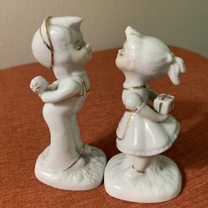 Monti Piero Porcelain Girl & Boy Figurines Kissing Stance Gold Trim EUC 5” Tall - Picture 1 of 7