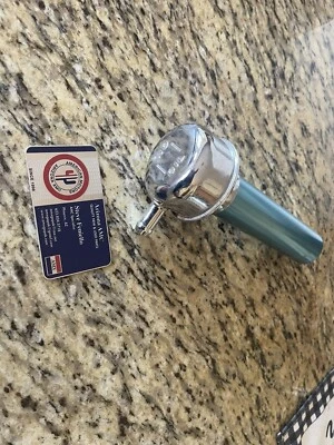 AMC AMX Javelin Jeep V8 290-401 tubo de llenado de aceite y tapa de aceite Foto 1 de 2