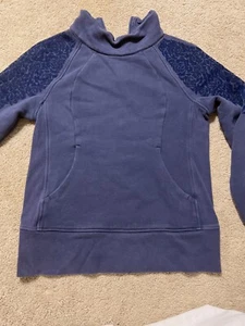 LULULEMON Floral Flock Pullover size 8？ Midnight Navy Blue Sweatshirt Sweater - Picture 1 of 9
