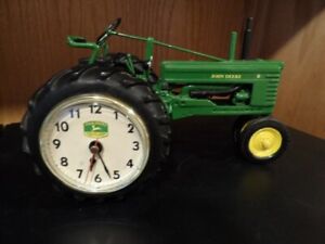 Authentic John Deere Danbury Mint Diecast 1948 Model "B" Tractor Clock