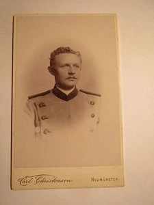 Neumünster - Soldat ? Beamter ? in Uniform - Portrait / CDV - Picture 1 of 2