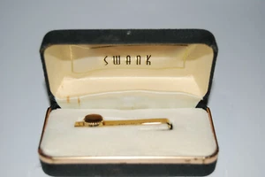 SWANK Vintage goldfarbene 1-3/4" Krawattennadel mit braunem Cabochon im Original Etui - Bild 1 von 2