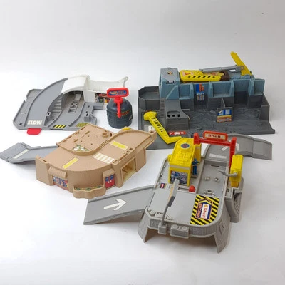 VTG 1990's Hot Wheels World Playset Replacement Parts Lot Mattel INCOMPLETE  - Image 1 of 4