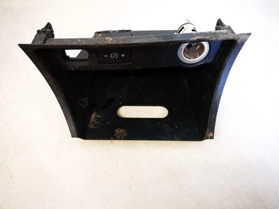 12760533 ACCENDISIGARI ANELLO ESTERNO LUMINOSO CADILLAC BLS DE1414700-15 - Immagine 1 di 3