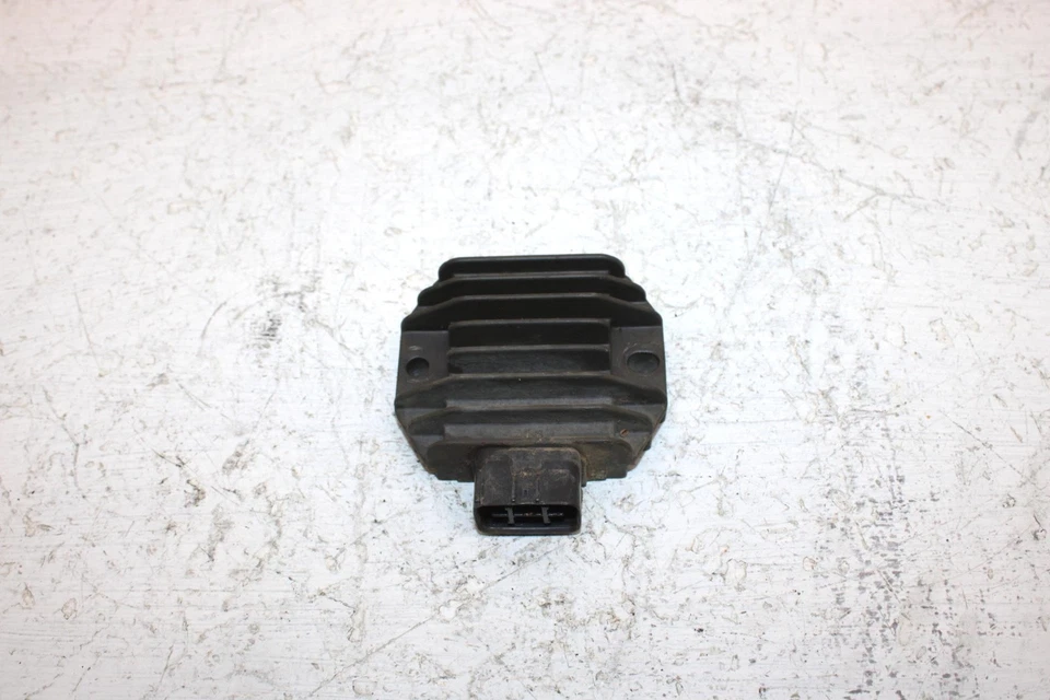 Yamaha Bruin 350 2004 OEM regulador de voltaje 5GT-81960-00-00 Q3559 Foto 1 de 4