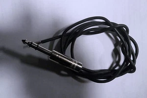 "Cable de audio Belden 8451-M con enchufe estéreo de 1/4"" - 48"" - Imagen 1 de 2