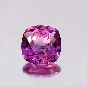 10,2 x 10,2 mm natürliche zertifizierte zweifarbige lila Taaffeit Kissen lose Edelstein - Bild 1 von 6