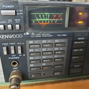 Transceptor Kenwood TS-790 144/430/1200 MHz todos los modos - Imagen 1 de 9