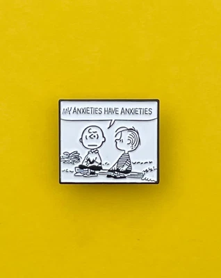 XL Pin/Anstecknadel/Emaille-Brosche/Badge für PEANUTS/CHARLIE BROWN/LINUS* Fans - Bild 1 von 2