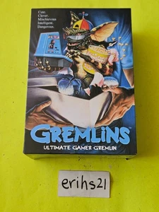 Figura de acción NECA Gremlins Gamer Gremlin Ultimate escala 7" nueva sellada - Imagen 1 de 7