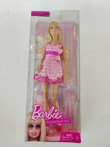Barbie Fashionistas bambola "Girly" rara 2009 Mattel R9880 scatola aperta - Foto 1 di 9