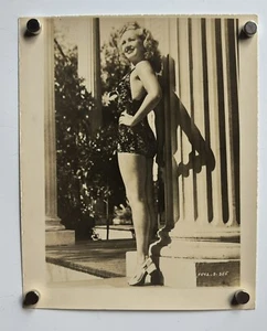 BETTY GRABLE Original Vintage c1940’s Sepia 5x4” Swimsuit LEGGY Photograph - Picture 1 of 3