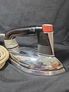 Vintage General Mills Clothing Iron Art Deco Betty Crocker Tru Heat 1B With Box - Picture 1 of 12