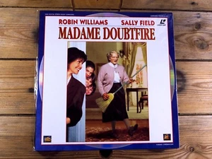 Madame Doubtfire LASERDISC PAL LD Robin Williams Sally Field 1993 - Picture 1 of 1