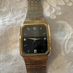 ORIENT QUARTZ GOLD MEN'S WATCH AND BAND MADE IN JAPAN - Picture 1 of 5