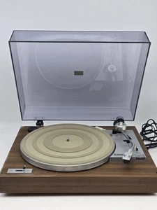 AS IS Yamaha YP-211 Natural Sound Turntable Record Player Parts or Repair Only - Picture 1 of 16