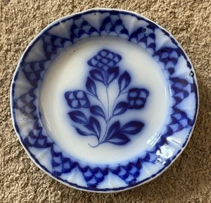 Early Flow Blue Brushstroke Gingham Flower Salad Plate 7.5” - Picture 1 of 5