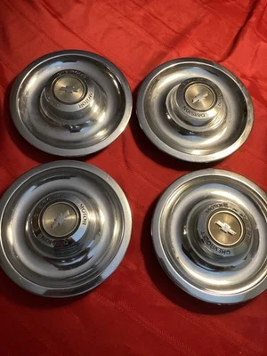 4 PCS CHEVY VINTAGE OEM ORIGINAL CAMARO CORVETTE CHEVELLE RALLY WHEEL CENTR CAPS - Image 1 of 4