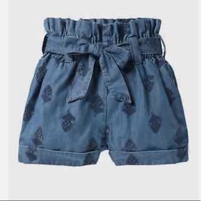 Boden девочек бумажный пакет синий джинсовой ткани вышитая клубника шорты размер 7 лет - Изображение 1 из 4