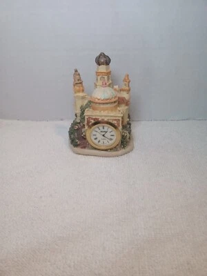 Muy BONITO NIKKO QUARTZ Miniatura Castillo Escritorio Estante Reloj Foto 1 de 4