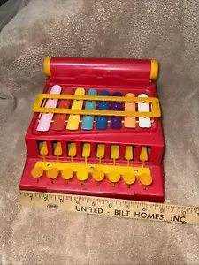 MÁQUINA DE ESCRIBIR MUSICAL ROJA VINTAGE XILÓFONO JUGUETE DE MARX ORIGINAL USADA (WTF80) - Imagen 1 de 3