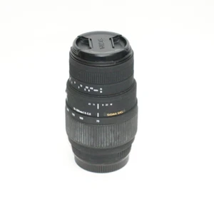 Sigma 70-300mm f/4-5.6 DG Macro Lens for Sony a munt  NOT E-MOUNT - Picture 1 of 7