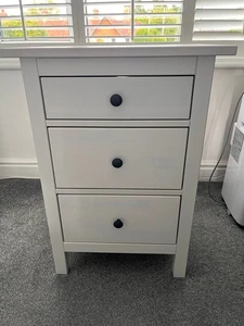 IKEA HEMNES WHITE STAIN 3 DRAWER BEDSIDE CHEST - COLLECT ONLY SL8 - Picture 1 of 3