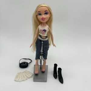 Bratz Funk Out Cloe Doll Outfit White Skirt T Shirt Boots Pink Heels Bag - Picture 1 of 13