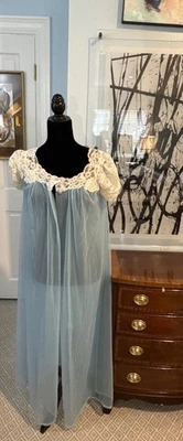 Vtg 100% Nylon Peignoir set Gossard Artemis Blue With Lace And Buttons S - Image 1 of 4