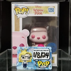 FUNKO POP! Vinyl RARE Disney #1250 Winnie the Pooh Flocked Exclusive [VAULTED] - Picture 1 of 7