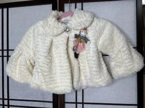 Girl’s Cream Color Coat Size s - Picture 1 of 11