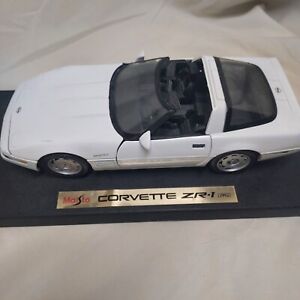 1992 Chevy Corvette ZR-1 White Maisto 1:18 Diecast Car USED