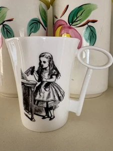 Whittard of Chelsea Mad Hatters Tea Party Mug Alice in Wonderland Key Handle - Picture 1 of 8