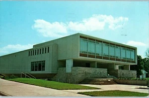 Davenport Municipal Art Gallery Davenport Iowa Postcard Posted 1965 - Picture 1 of 2