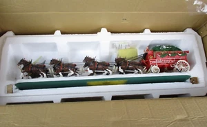 Danbury Neuwertig Budweiser Classic Clydesdales Winter Majestät mit Box Weihnachten 2002 - Bild 1 von 9