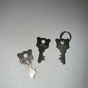 Vintage Set Of 3 Master Keys - Picture 1 of 2