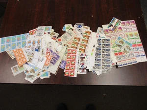 Rabatt Porto, 6000 15 Cent USPS Briefmarken, Nennwert 900,00 $, postfrisch NH - Bild 1 von 3