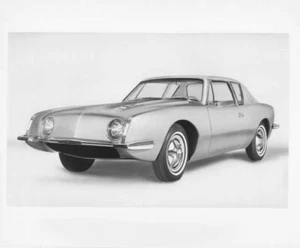 1963 Studebaker Avanti Press Photo and Release 0063 - Picture 1 of 2
