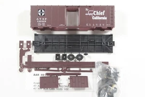 HO Roundhouse Santa Fe "Super Chief To California" 40ft AAR Box Car #142525 Neu - Bild 1 von 8
