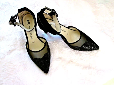 ANNE KLEIN FRANCINE ЧЕРНЫЙ ИСКУССТВЕННОЙ ЗАМШИ СЕТКИ СТЕКЛА ВЕРХНИЙ 5,5 М ЗАОСТРЕННЫЙ НОСОК КАБЛУКИ НОВЫЙ - Изображение 1 из 4