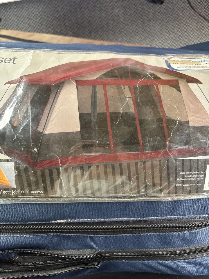 Territorio del Noroeste 16 por 14, casa de vacaciones con armario de tienda, duermen 10 Foto 1 de 4