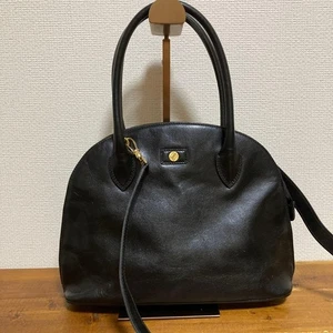 Gold Pfeil Dome Handtasche Umhängetasche Schultertasche Leder in schwarz gebraucht guter Zustand - Bild 1 von 15