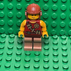 LEGO Dino Hero Minifigure from Dino Defense HQ dino001 5887 e3 - Picture 1 of 2