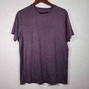 Lululemon Athletica Purple T-Shirt Mens Crewneck Size Medium 21” Pit To Pit - Picture 1 of 5